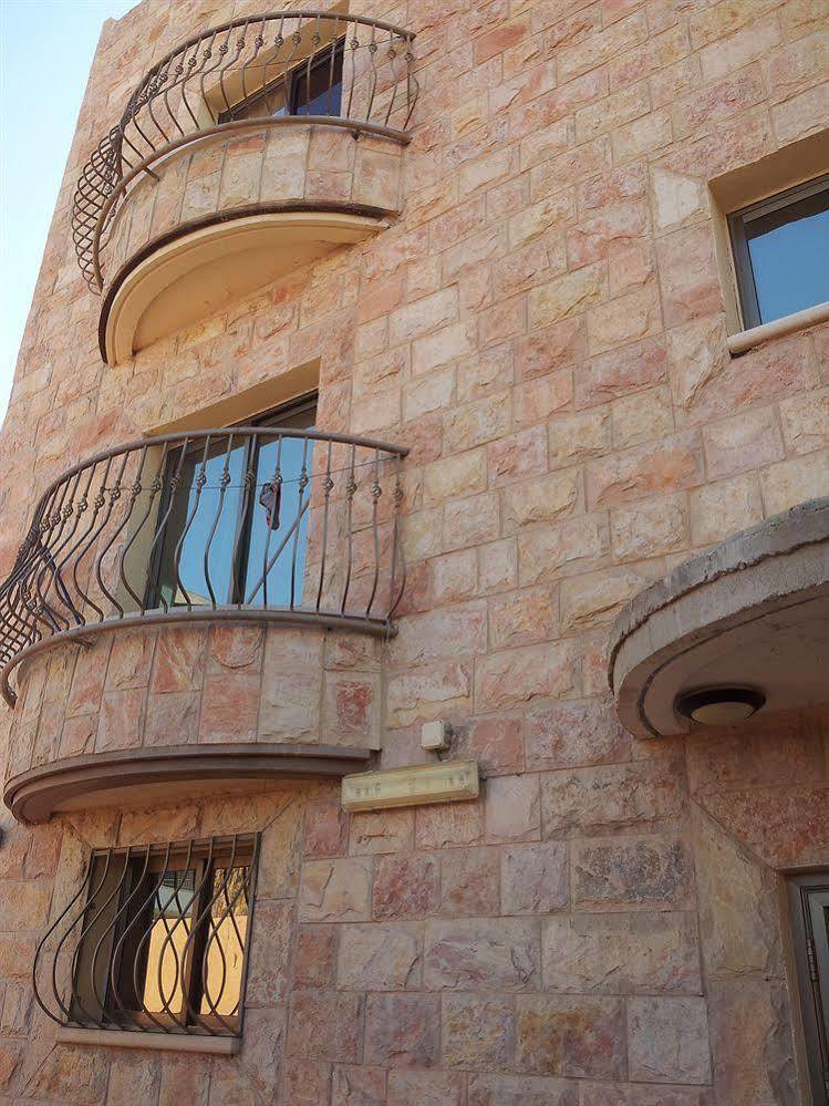 Faulty Towers Hotel إيلات المظهر الخارجي الصورة
